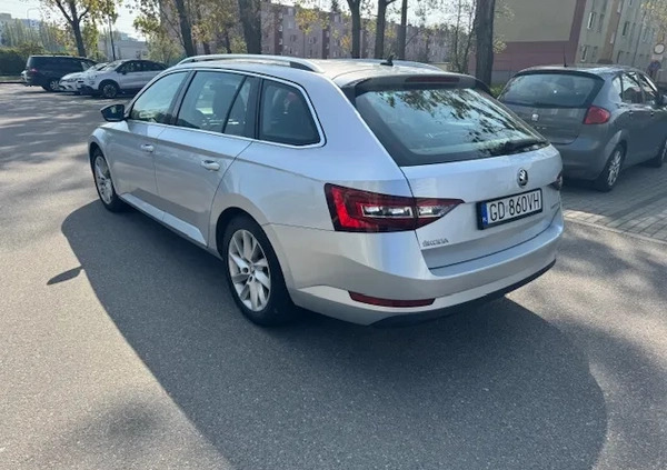 Skoda Superb cena 64249 przebieg: 173000, rok produkcji 2015 z Gdańsk małe 232